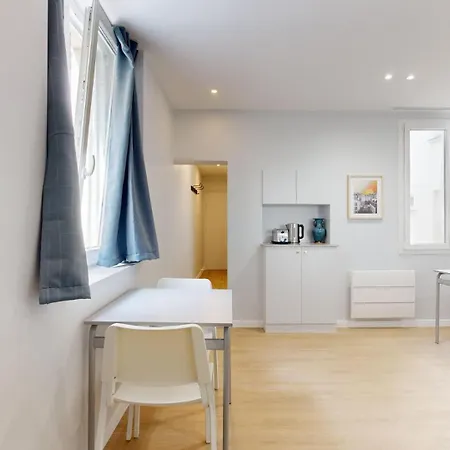 Bluestay 196 - Au Marais * Paris