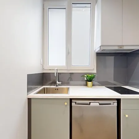 Bluestay 196 - Au Marais