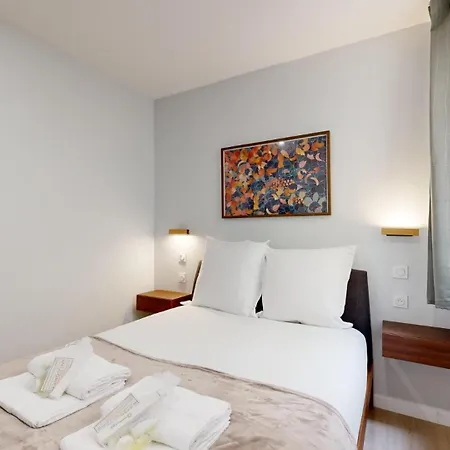 Bluestay 196 - Au Marais *